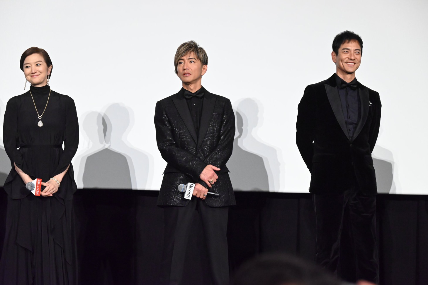 左から鈴木京香、木村拓哉、沢村一樹