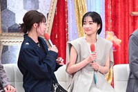 左から清野菜名、見上愛