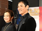 左から鈴木京香、沢村一樹