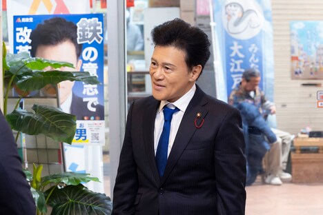 「日本一の最低男 ※私の家族はニセモノだった」より、橋本じゅん演じる黒岩鉄男