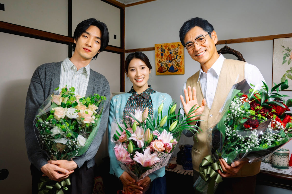左から清水尋也、土屋太鳳、沢村一樹
