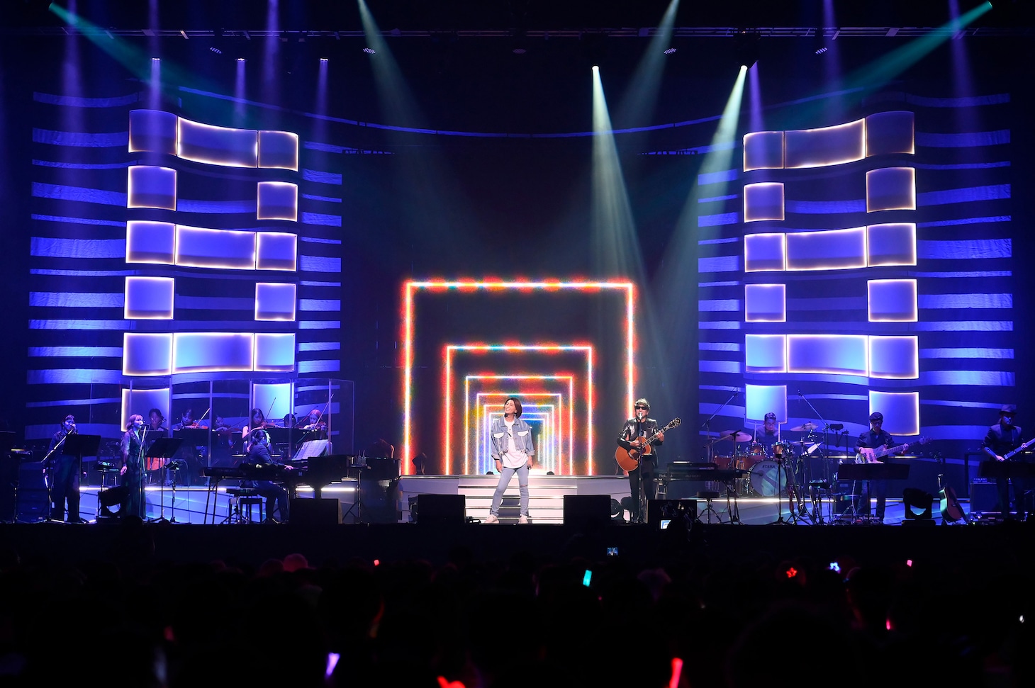劇場版「氷川きよし / KIYOSHI HIKAWA+KIINA. 25th Anniversary Concert Tour ～KIIZNA～」場面写真