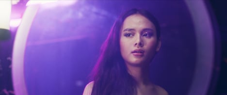 「その花は夜に咲く」場面写真