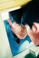 「YOSUKE SUGINO CALENDAR 2025.04-2026.03」使用カット