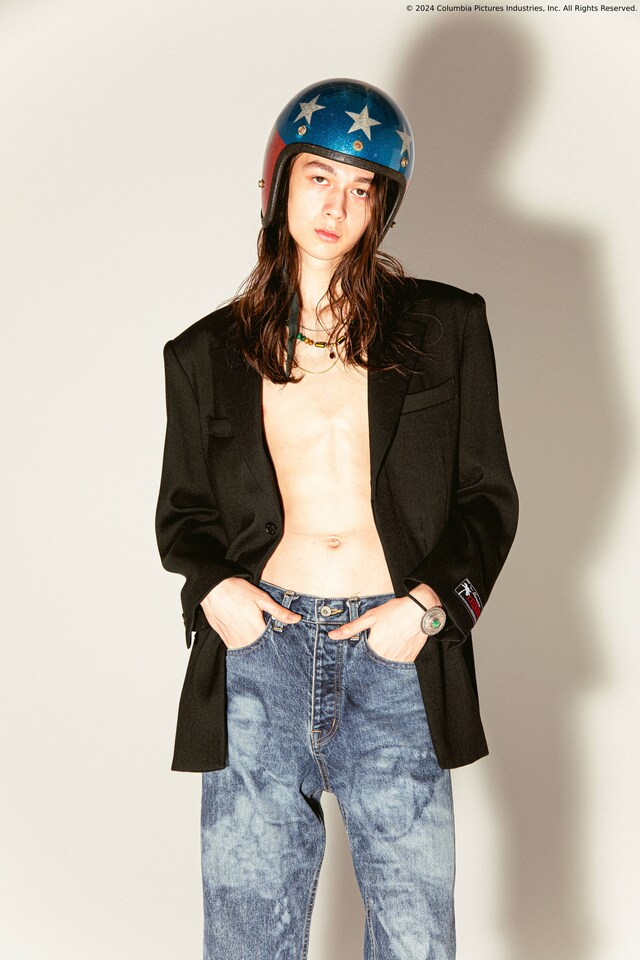 "Wyatt, Captain America" Laser Printed Denim Pants（税込5万9400円）の着用イメージ