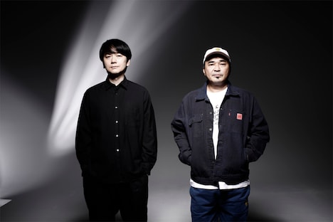 左から牛尾憲輔、石野卓球