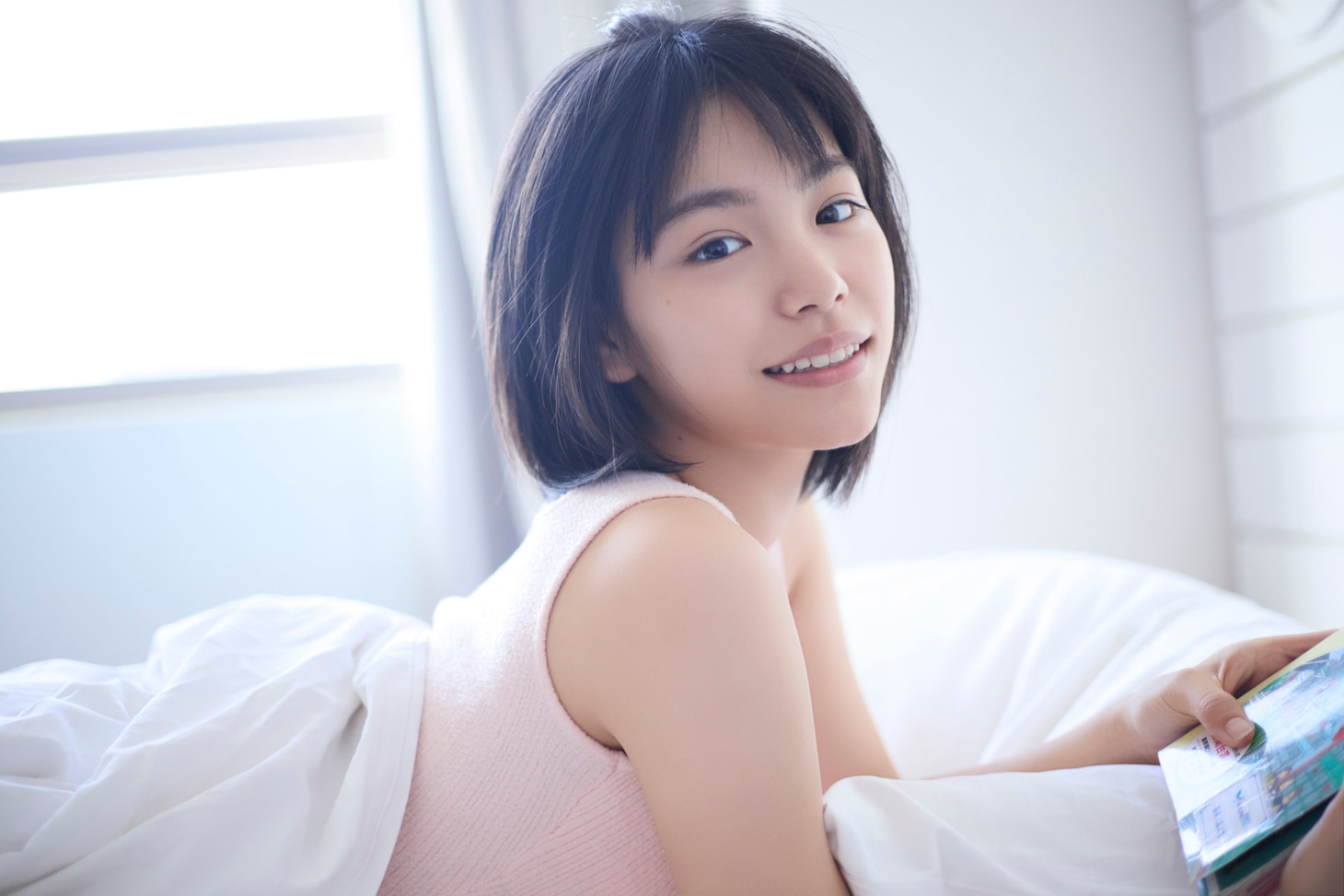 「當真あみ1st写真集（仮）」より（撮影：屋山和樹）