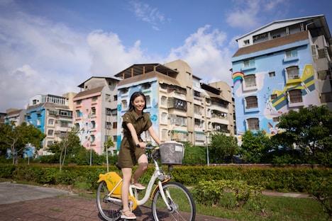 「當真あみ1st写真集（仮）」より（撮影：屋山和樹）