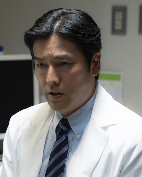 ドラマ「TRUE COLORS」より、朝倉智之役の要潤