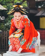 大河ドラマ「べらぼう～蔦重栄華乃夢噺～」で九郎助稲荷を演じる綾瀬はるか