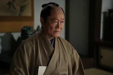 「雲霧仁左衛門ファイナル」より、國村隼演じる安部式部