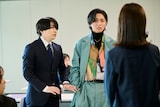 ドラマ「御曹司に恋はムズすぎる」より、西畑大吾演じる草壁友也(左)と永瀬廉演じる天堂昴(右)