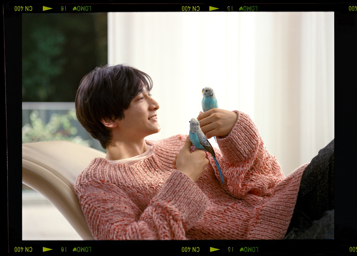 「小関裕太 2025-2026年カレンダー」先行カット
