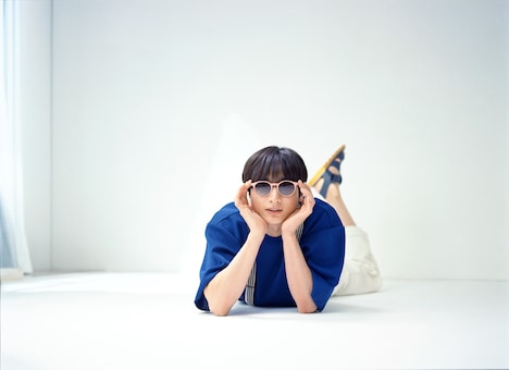 「小関裕太 2025-2026年カレンダー」8月カット