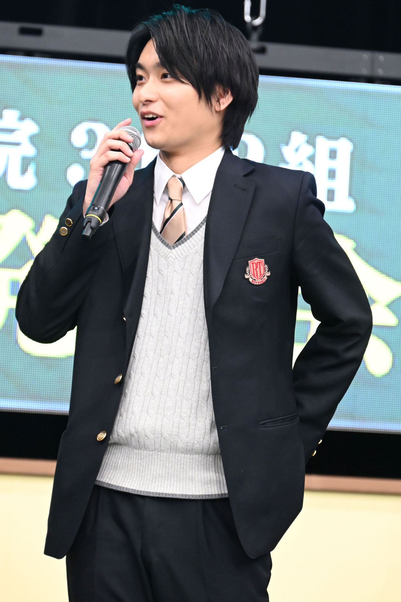 奥平大兼