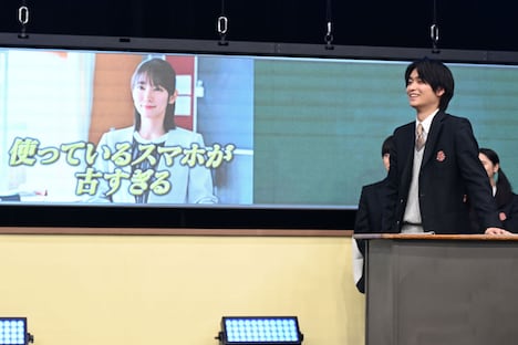 奥平大兼によるプレゼン披露