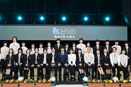 「御上先生」松坂桃李の素顔は“意外と明るい”、吉岡里帆は生徒たちの歌声に涙