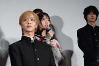 菊地姫奈（中央）