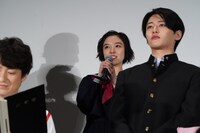 兼光ほのか（中央）