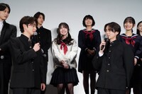 吉野北人（右）との共演を振り返る宮世琉弥（左）