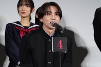 学生時代の秘密を暴露する吉野北人