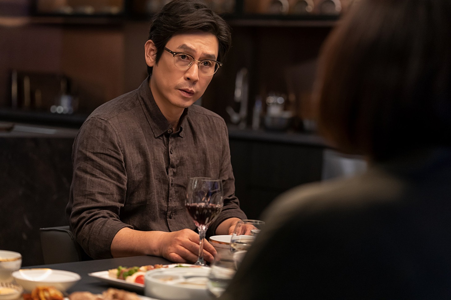韓国映画「満ち足りた家族」新場面写真