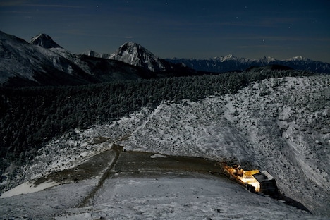 「小屋番 KOYABAN ～八ヶ岳に生きる～」場面写真 ©TBS