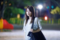 特集ドラマ「憶えのない殺人」より、鞘師里保演じる奥田沙苗