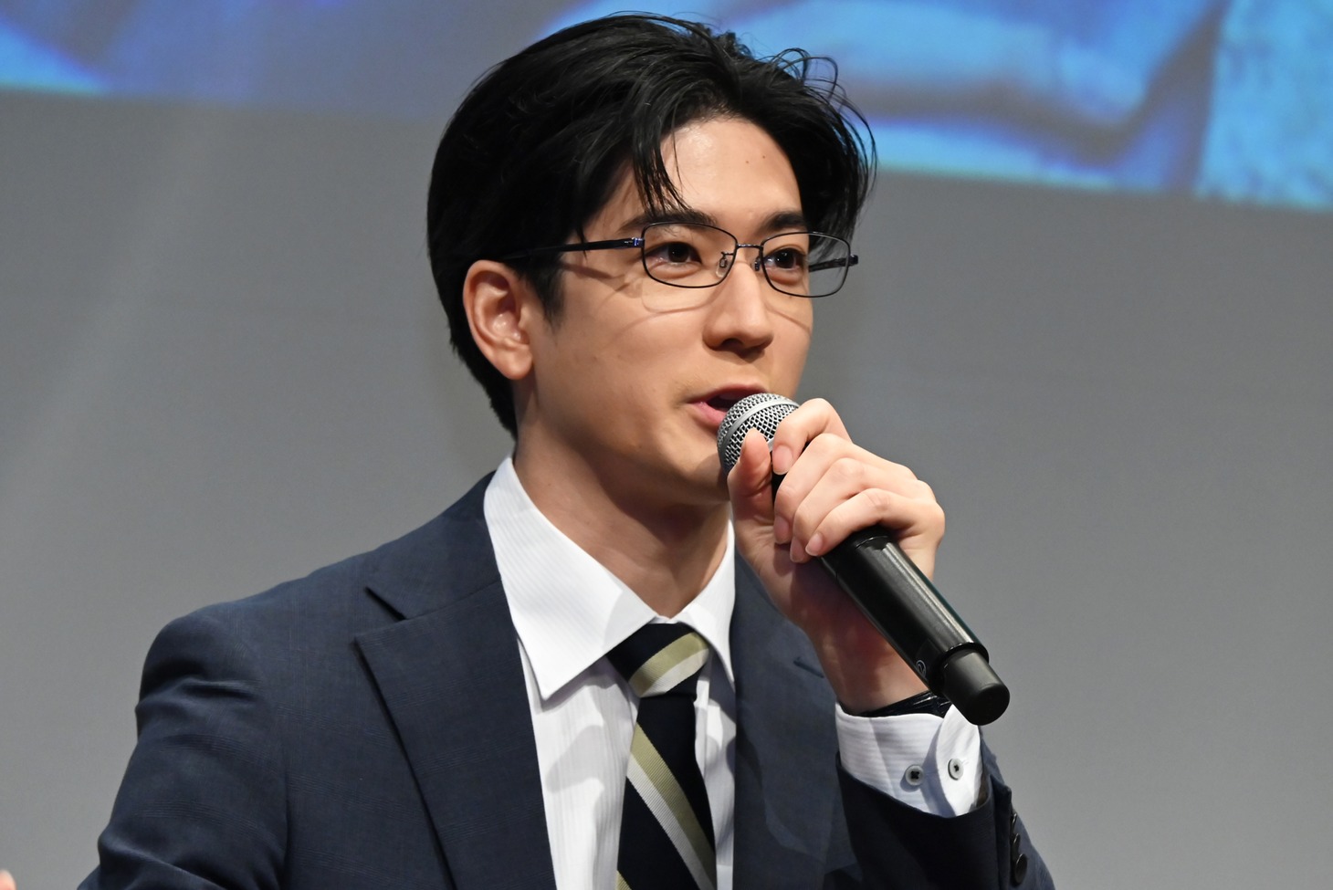 中島裕翔