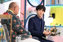 「A-Studio+」1月17日放送回より、左から笑福亭鶴瓶、松坂桃李