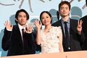左から三宅健、井上真央、菅田将暉
