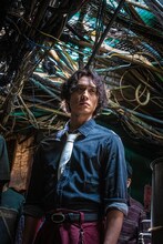 「トワイライト・ウォリアーズ 決戦！九龍城砦」より、テレンス・ラウ演じる信一