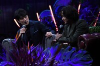 左から松山ケンイチ、磯村勇斗