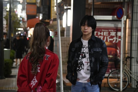 「V. MARIA」場面写真