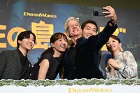 「野生の島のロズ」完成披露試写会の様子