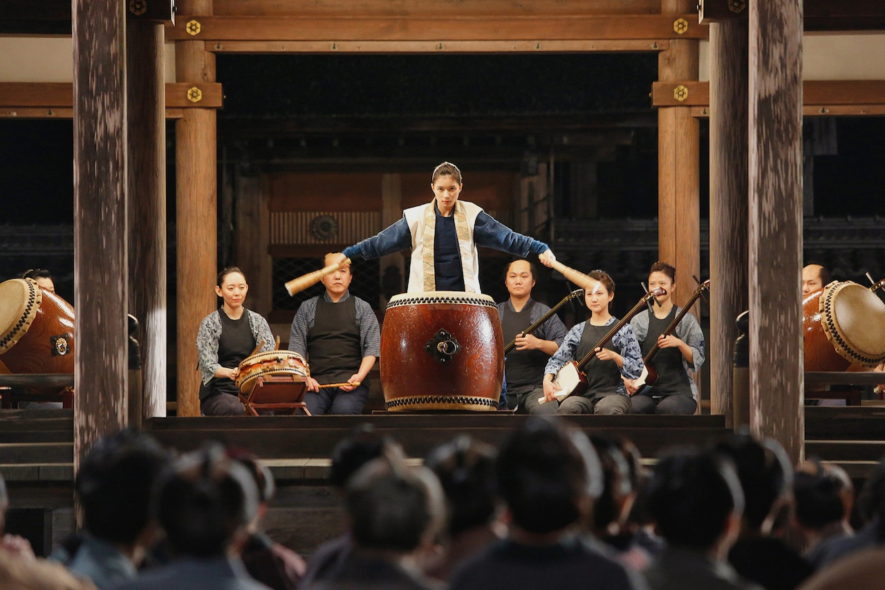 芳根京子「雪の花」で和太鼓演奏に初挑戦、特訓3カ月の成果に松坂桃李が感嘆
