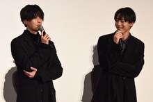 左から八木勇征、井上祐貴