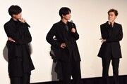 左から八木勇征、井上祐貴、椿泰我