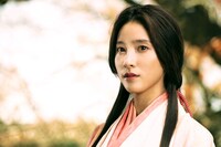 「八犬伝」より、土屋太鳳 ©2024 『八犬伝』FILM PARTNERS.