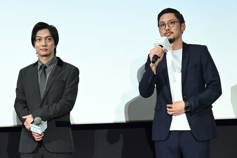 左から喜矢武豊、田中征爾