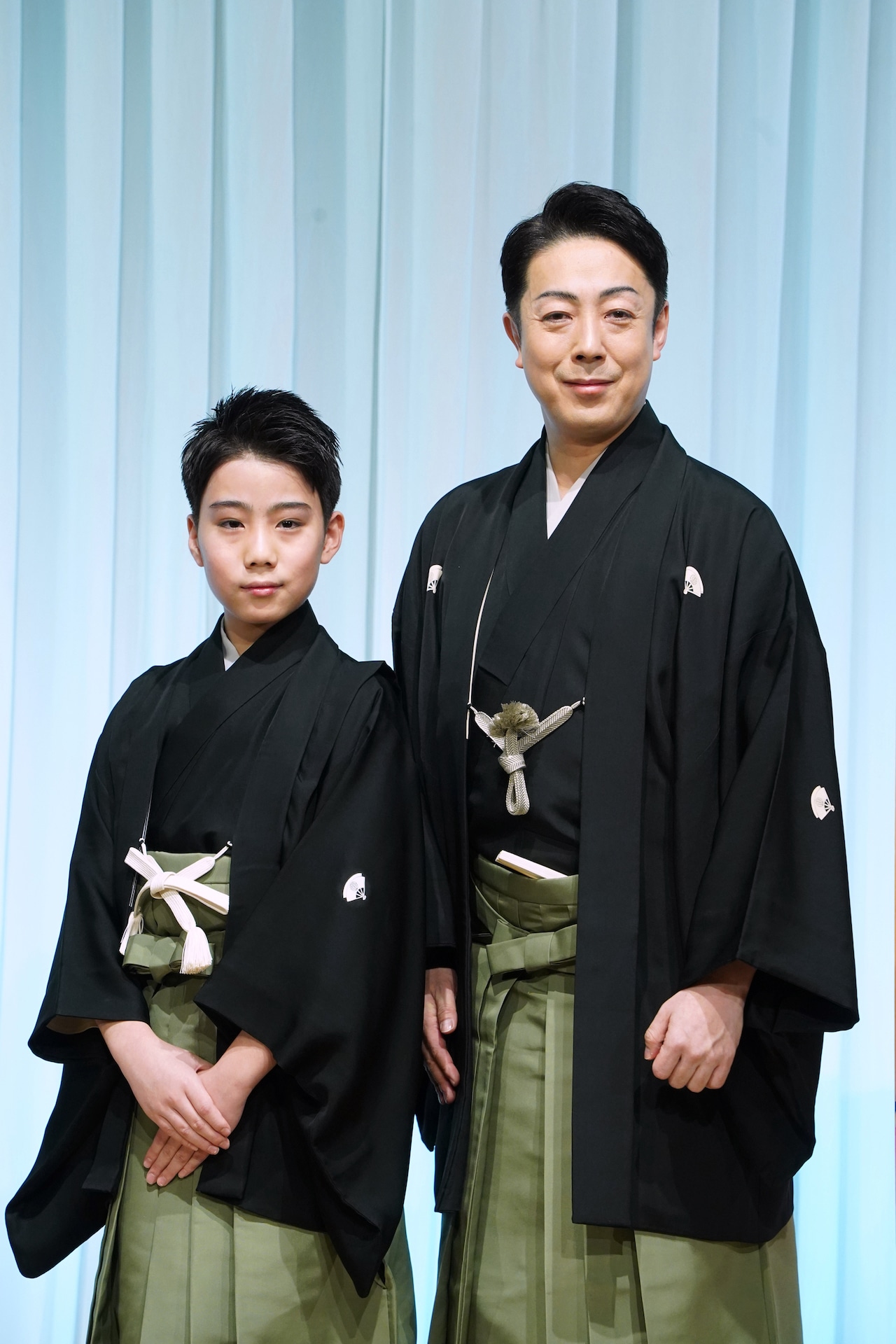 左から尾上丑之助、尾上菊之助