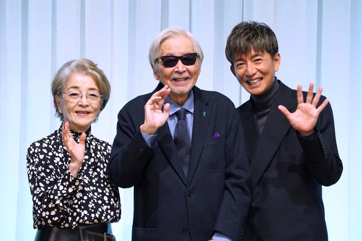 「TOKYOタクシー」製作発表記者会見の様子。左から倍賞千恵子、山田洋次、木村拓哉