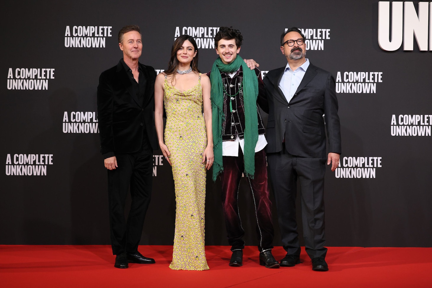 左からエドワード・ノートン、モニカ・バルバロ、ティモシー・シャラメ、ジェームズ・マンゴールド