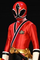 シンケンレッド