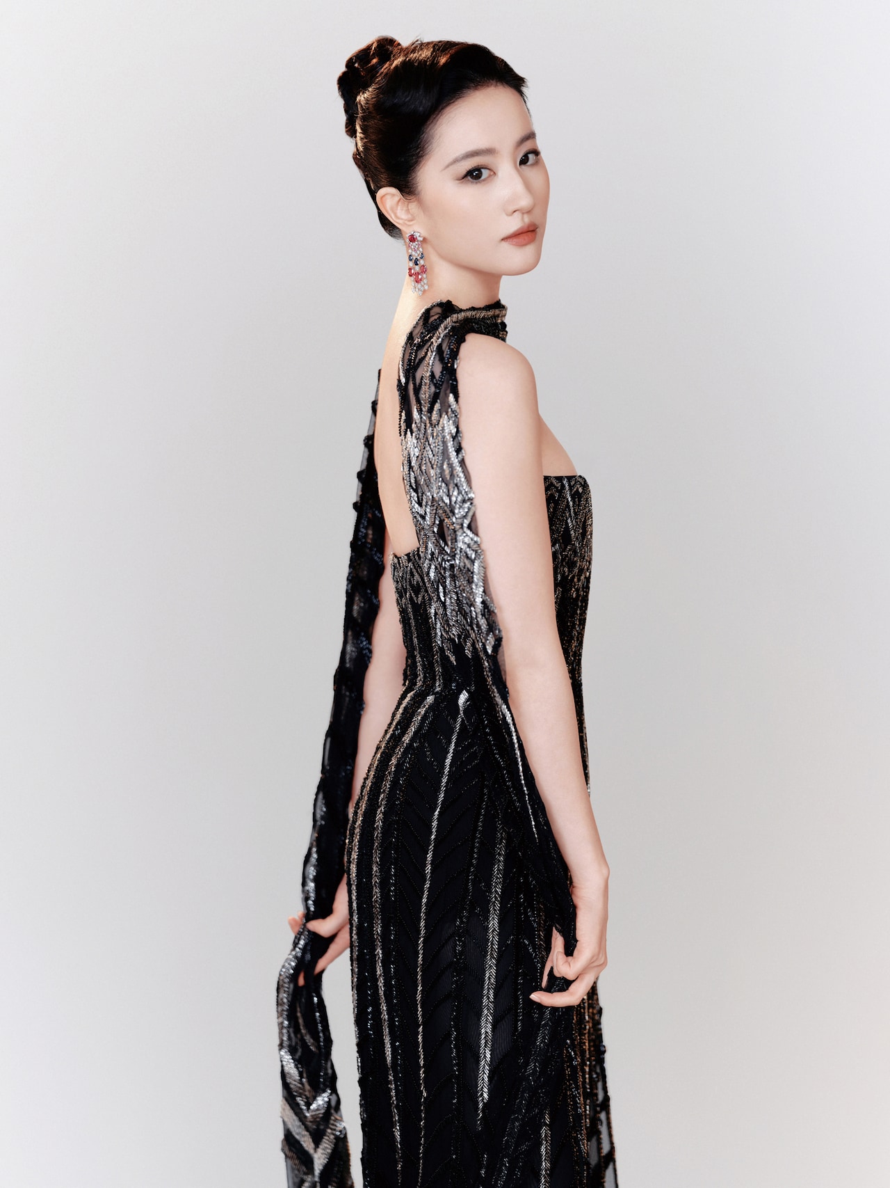 リウ・イーフェイ（劉亦菲） 写真提供：新浪