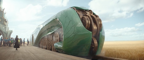 「ウィキッド ふたりの魔女」より、列車のシーン