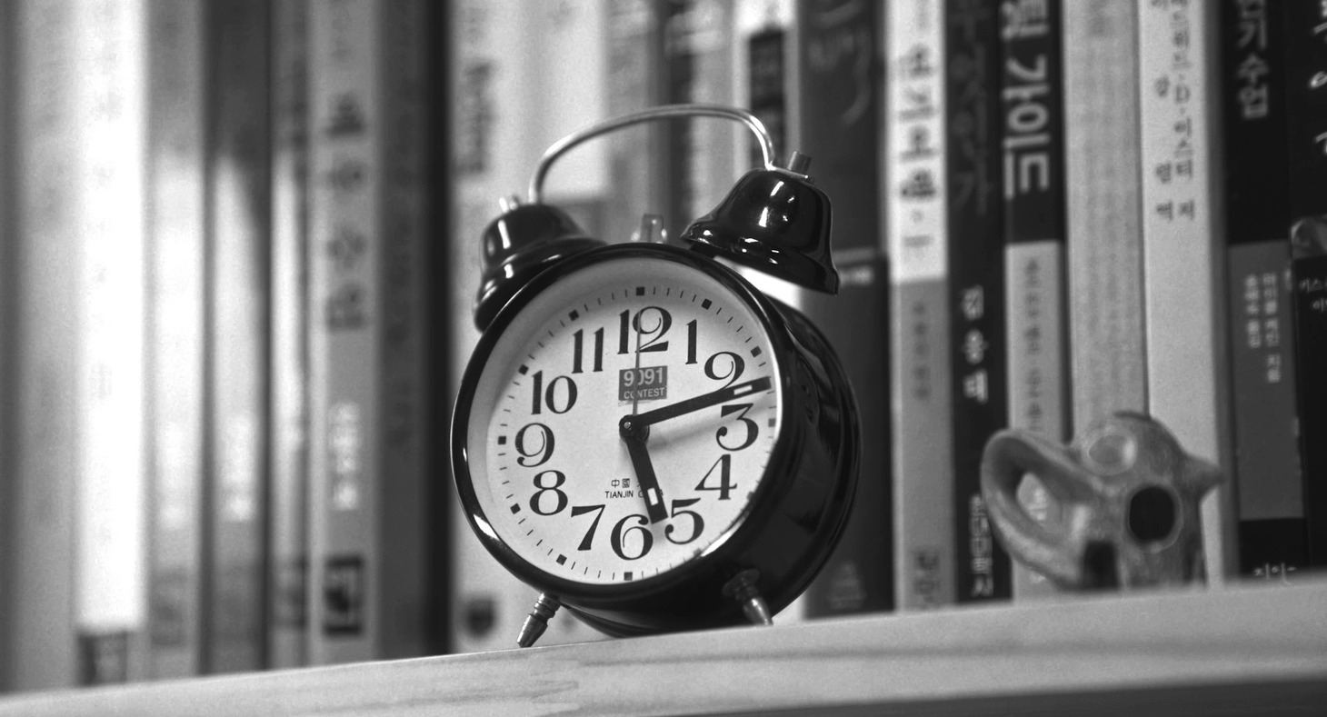 「5時から7時までのジュヒ」場面写真 ©2023 MOCUSHURA Inc. All rights reserved.