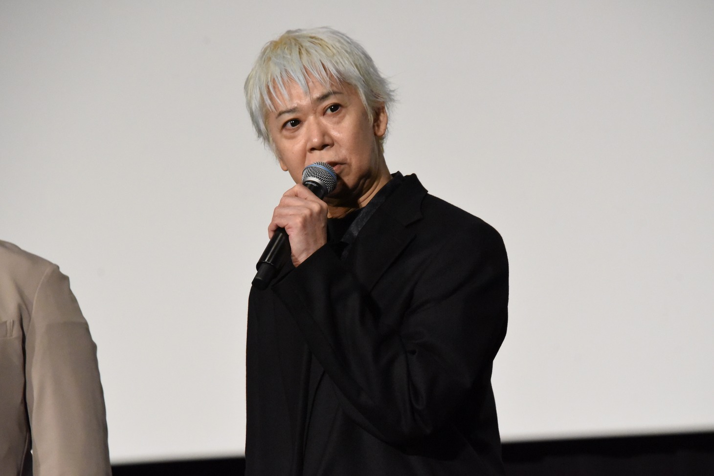 手塚とおる