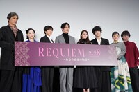 「REQUIEM～ある作曲家の物語～」完成披露試写会の様子。左から加藤雅也、上地由真、安井謙太郎、平岡祐太、桜井玲香、けいちゃん、関川ゆか、菅野祐悟