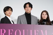左から安井謙太郎、平岡祐太、桜井玲香